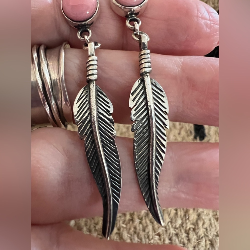 ❤️ Queen Pink Conch Navajo Southwestern 925 Dangle Feather Earrings 6.6Gm 2.76”L - Picture 11 of 16